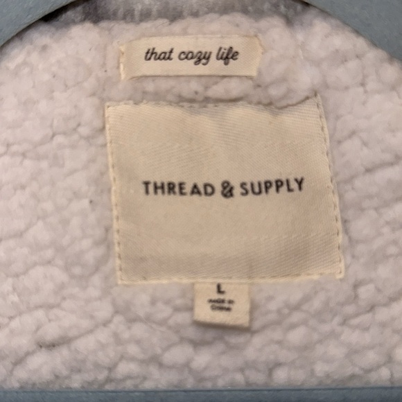 🌹THREAD & SUPPLY PLAID SHERPA SNAP/ZIP UP VEST - Picture 3 of 4